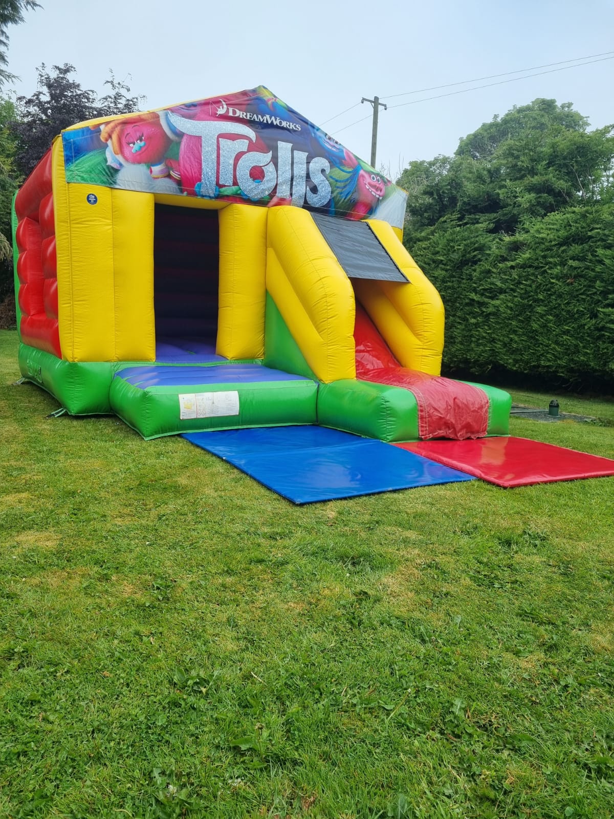 Trolls Party Castle